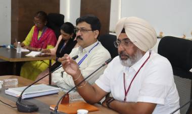 आचारसंहितेचे पालन करण्याचे उमेदवार, राजकीय पक्षांनी  निर्भयपणे व शांततापूर्ण पार पाडण्याचे प्रशासनाचे आव्हान