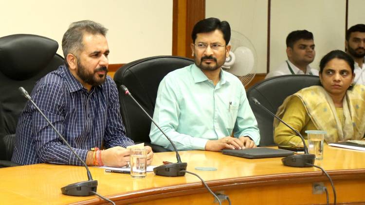 पर्यावरणपूरक गणेशोत्सवासाठी सर्व विभागांनी समन्वयाने काम करावे–आयुक्त शेखर सिंह